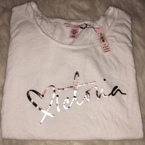Victoria’s Secret t-shirt size small